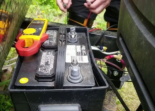 Solar and lithium service on-site at Long Key boondock loop