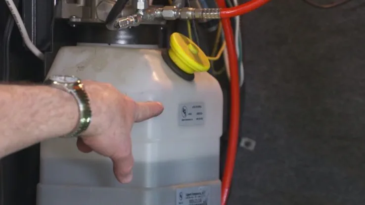 RVIA + RVDA certified technicians, 12,000+ rigs serviced.
