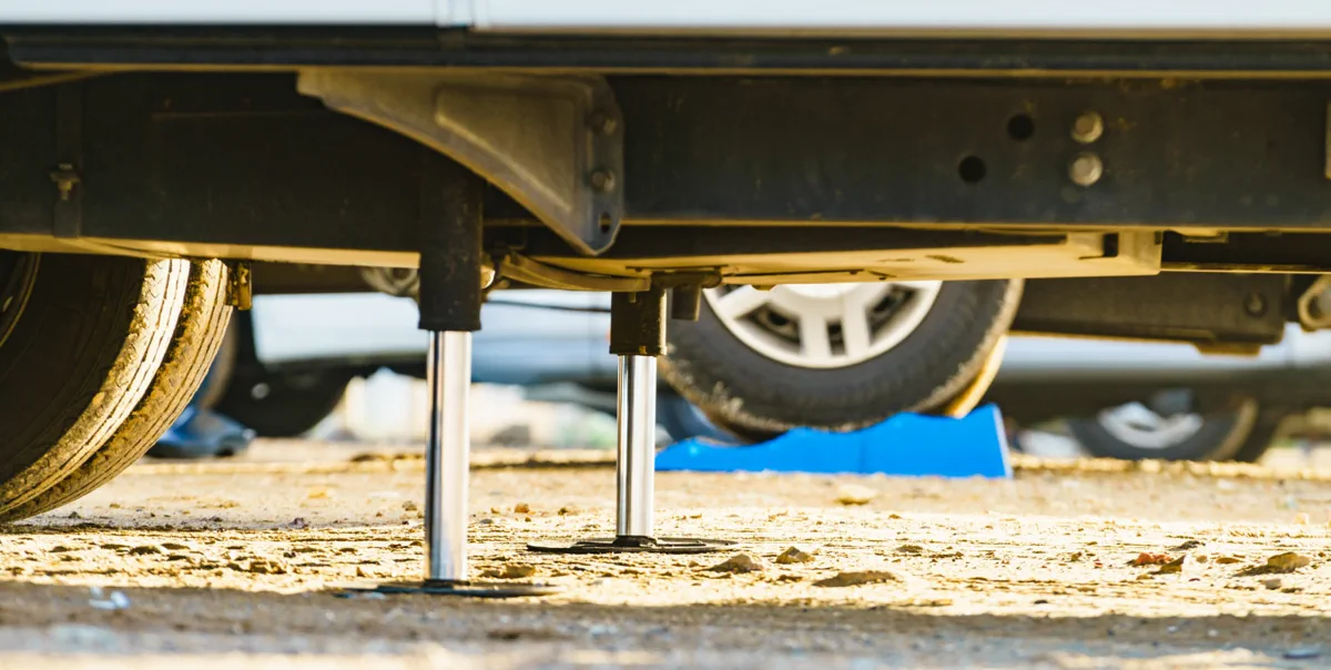 Hydraulic auto-level service on-site in Wellington, FL