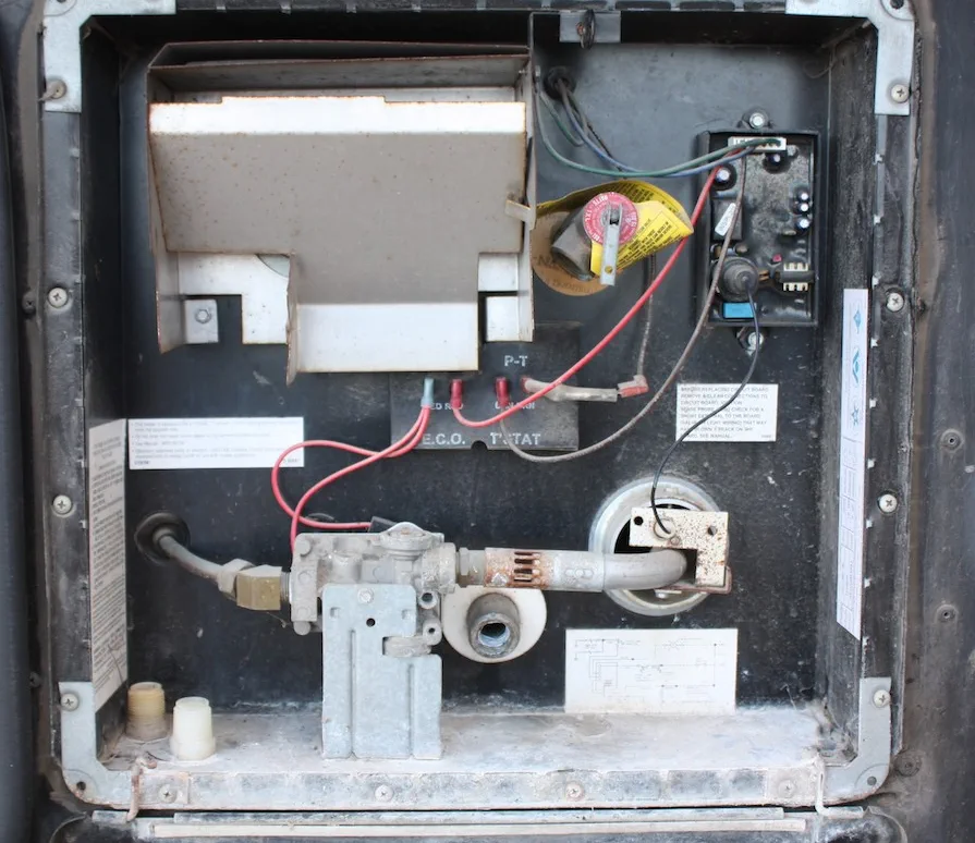 Atwood anode swap on a long-stay rig at Pahokee Marina + Campground