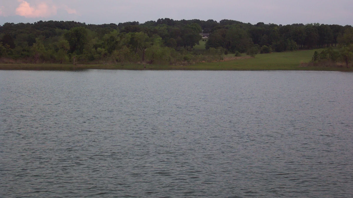 Lake Texoma reservoir and shoreline straddling the Oklahoma-Texas border in South Central Oklahoma