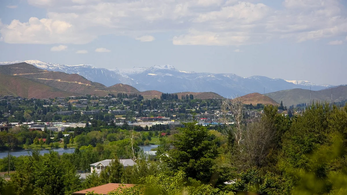 Wenatchee Washington and the Columbia River valley along the Cascade Loop in Central WA